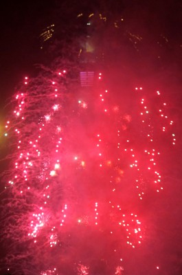 Taipei 101 fireworks 2